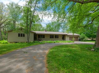 726 Sycamore Bnd, Plainwell, MI 49080