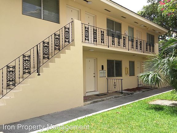2nd image of 218 Phoenetia Ave #5200161