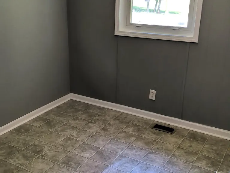 204 Barker St — Photo 5