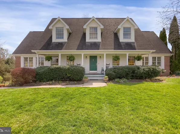 113 Heiskel Dr, Port Matilda, PA 16870