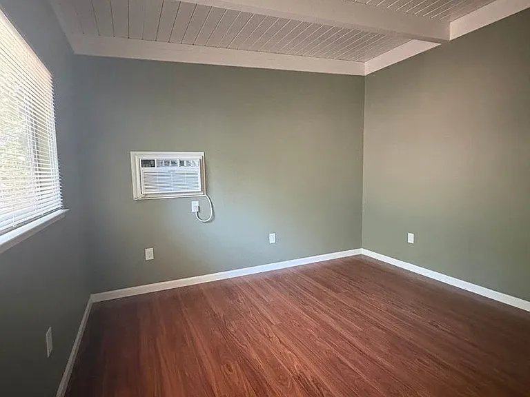 1268 High St — Photo 12