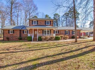 300 Farmstead Ln, Mooresville, NC 28117