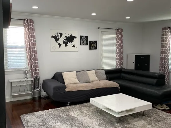 200 Jefferson Ave #1, Salem, MA 01970