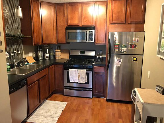 2nd image of 3900 Minnehaha Ave APT 202