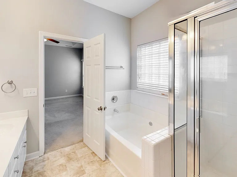 8321 Suttonview Dr — Photo 28