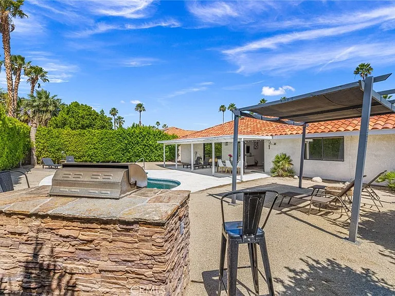 1489 E Francis Dr — Photo 23