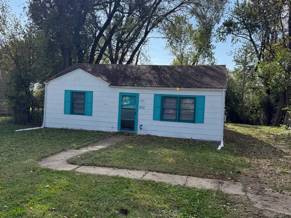 437 SE 35th St, Topeka, KS 66605