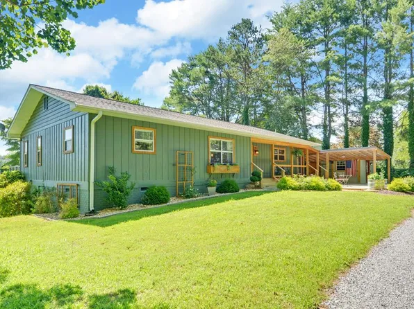 39 Country Ln, Murphy, NC 28906