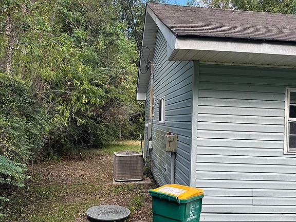 2nd image of 4476 Pierce Rd #D