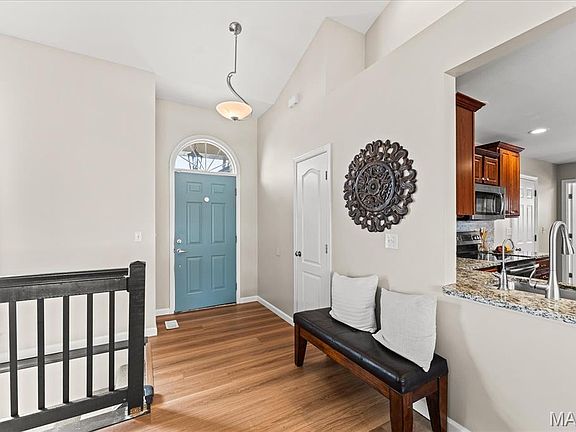 4th image of 320 Aberdeen Dr