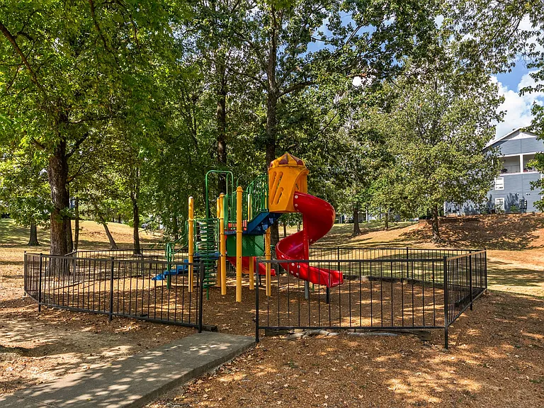 Oak Hollow Apartments — Photo 42