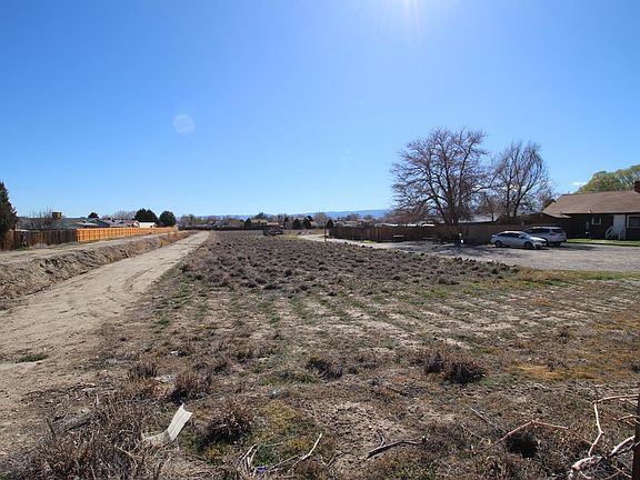 2nd image of 3171 F Rd