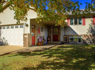 129 Penn Dr, Saint Charles, MN 55972