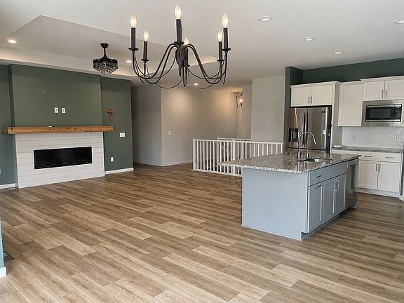 3rd image of 553 Sienna Glenn Way