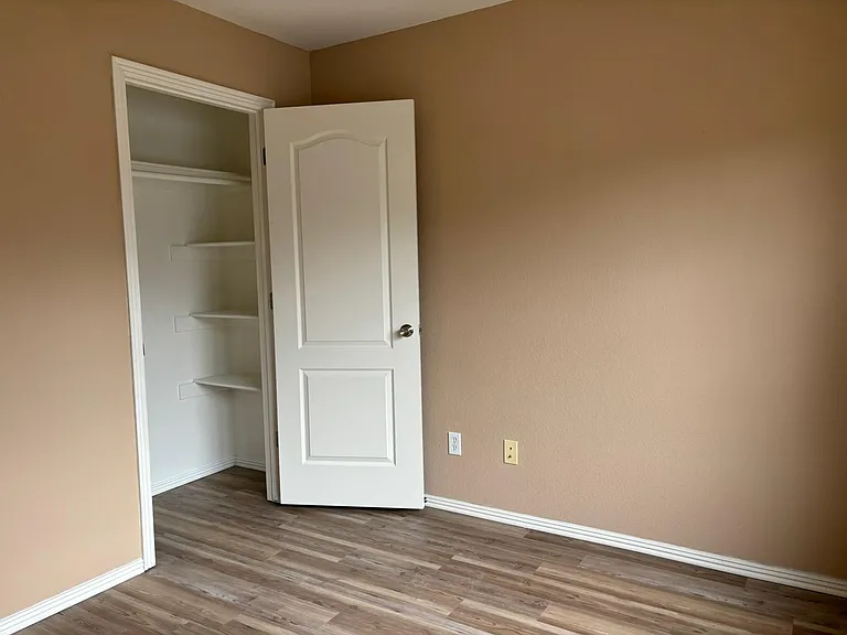 1434 W Netherland Way #1 — Photo 7