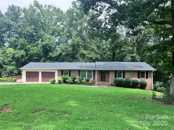 109 James Dr, Belmont, NC 28012