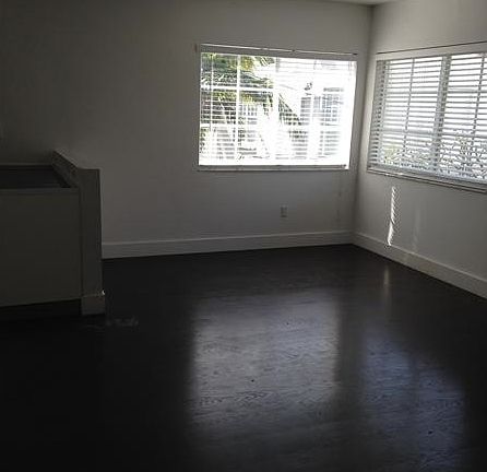 4th image of 729 Meridian Ave #10