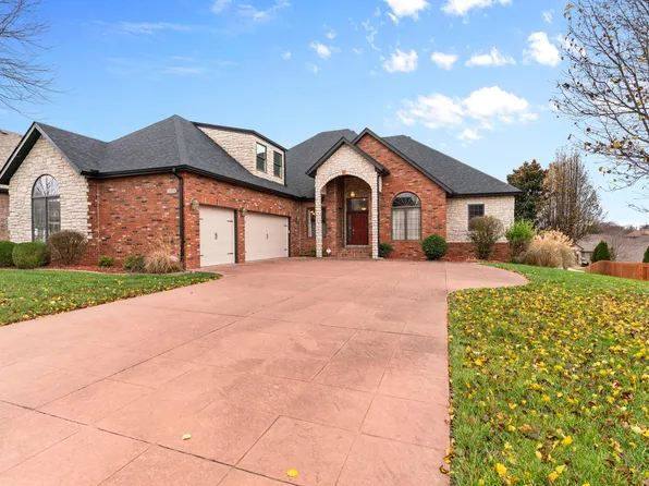 1350 E Siler Parkway, Springfield, MO 65810