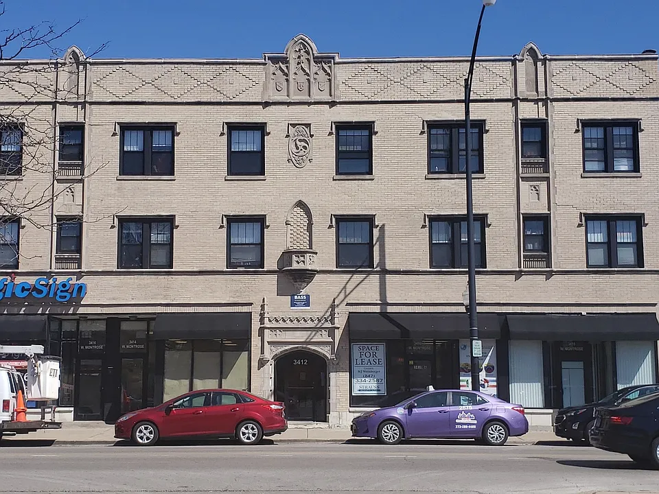 3412 W Montrose Ave #209