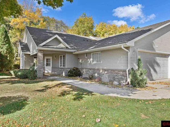 50 Cree Point Dr, Mankato, MN 56001