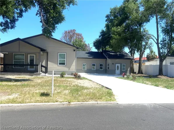 207 Avenue E SE, Winter Haven, FL 33880
