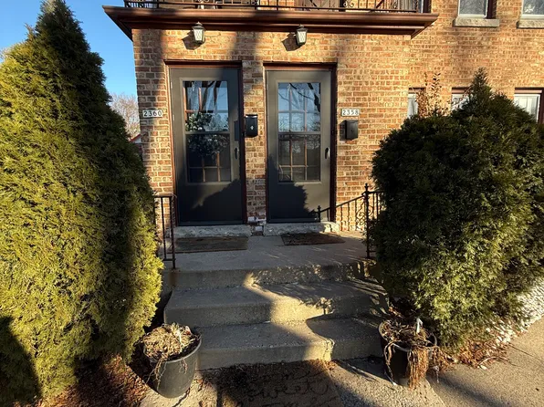 2358 S 79th St, West Allis, WI 53219