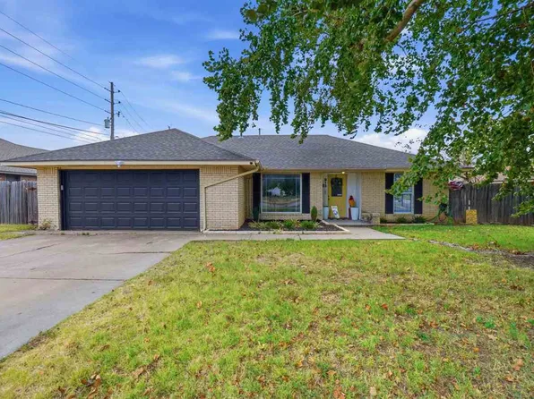 915 NW 47th St, Lawton, OK 73505