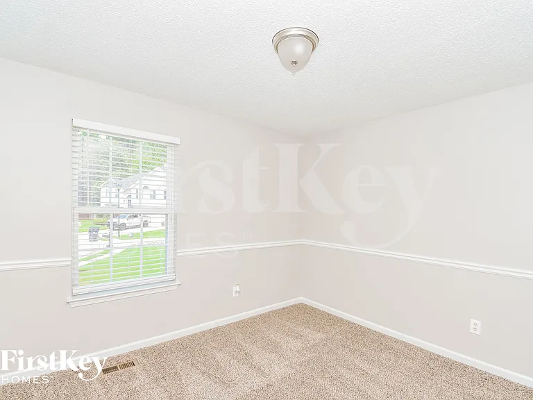 209 Oakwood Pl — Photo 12