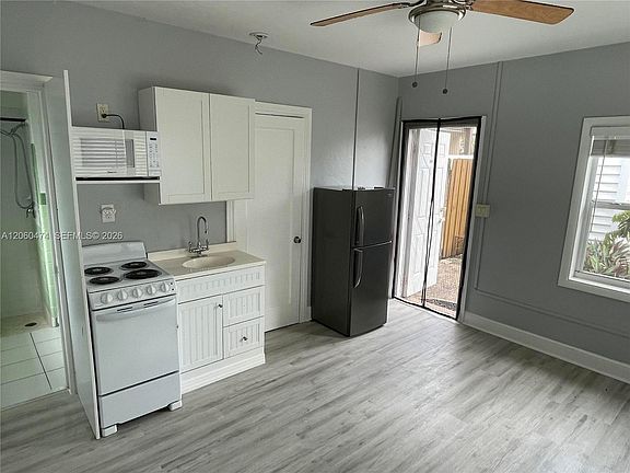 5th image of 1108 NE 3rd St #C