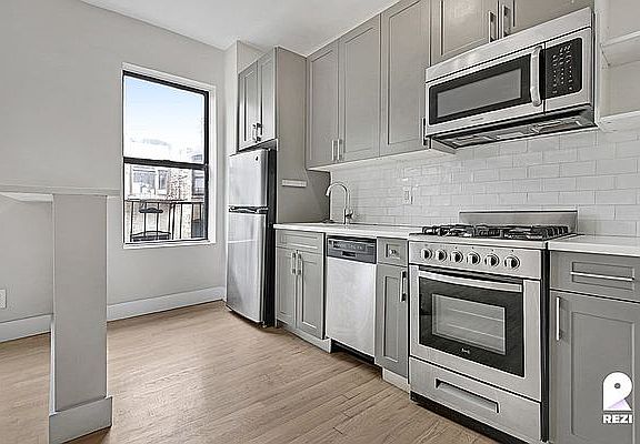3rd image of 529 W 158th St APT 6D