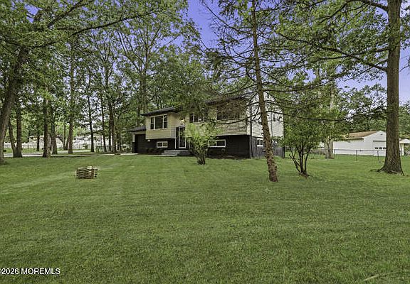 3rd image of 300 New Hampshire Road