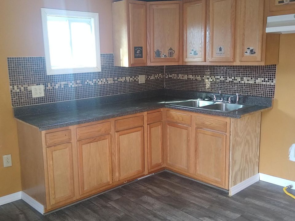 1st image of 164 Oliver St APT 2