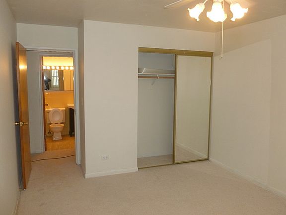 5th image of 8710 Skokie Blvd APT 2D
