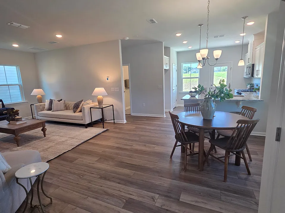 717 Branthurst Dr