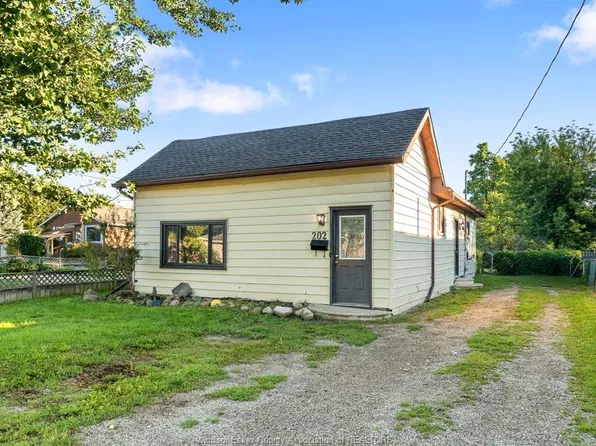 202 Sandys St, Chatham Kent, ON N7L 3P8