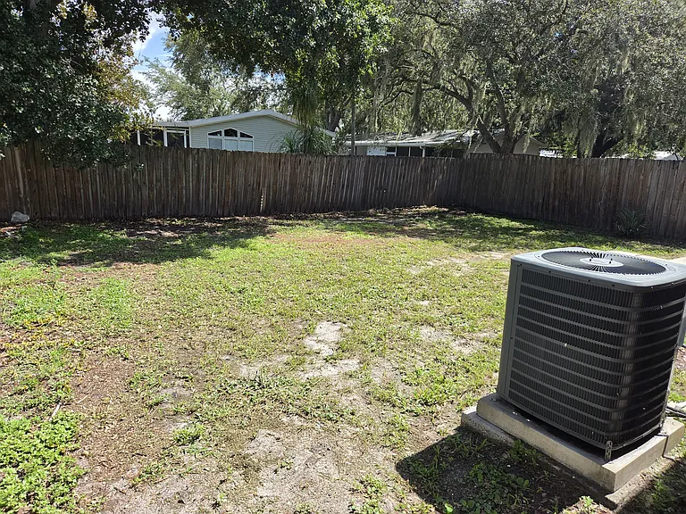 10347 Lakeside Vista Dr — Photo 13