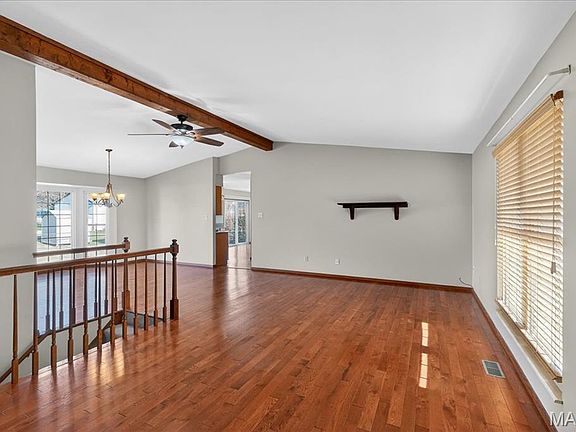 3rd image of 6181 Clovergreen Pl