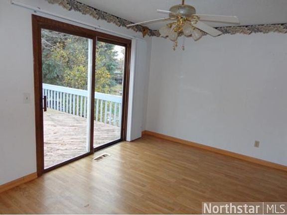 5th image of 728 96th Ln NE
