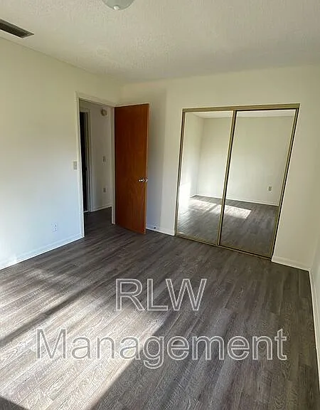 44 S Kentucky Ave — Photo 10
