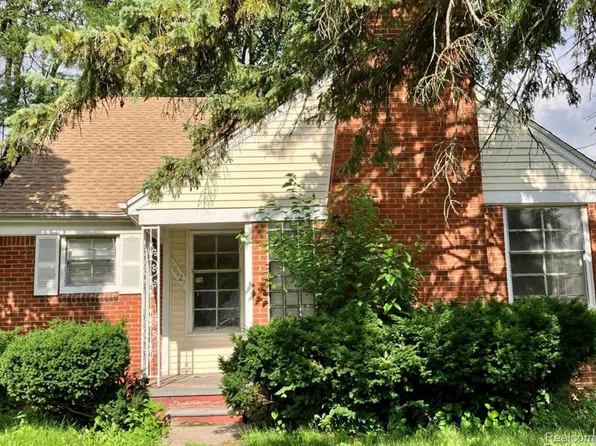 18429 Harlow St, Detroit, MI 48235
