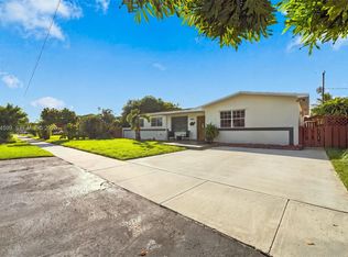 464 W 46th Pl, Hialeah, FL 33012