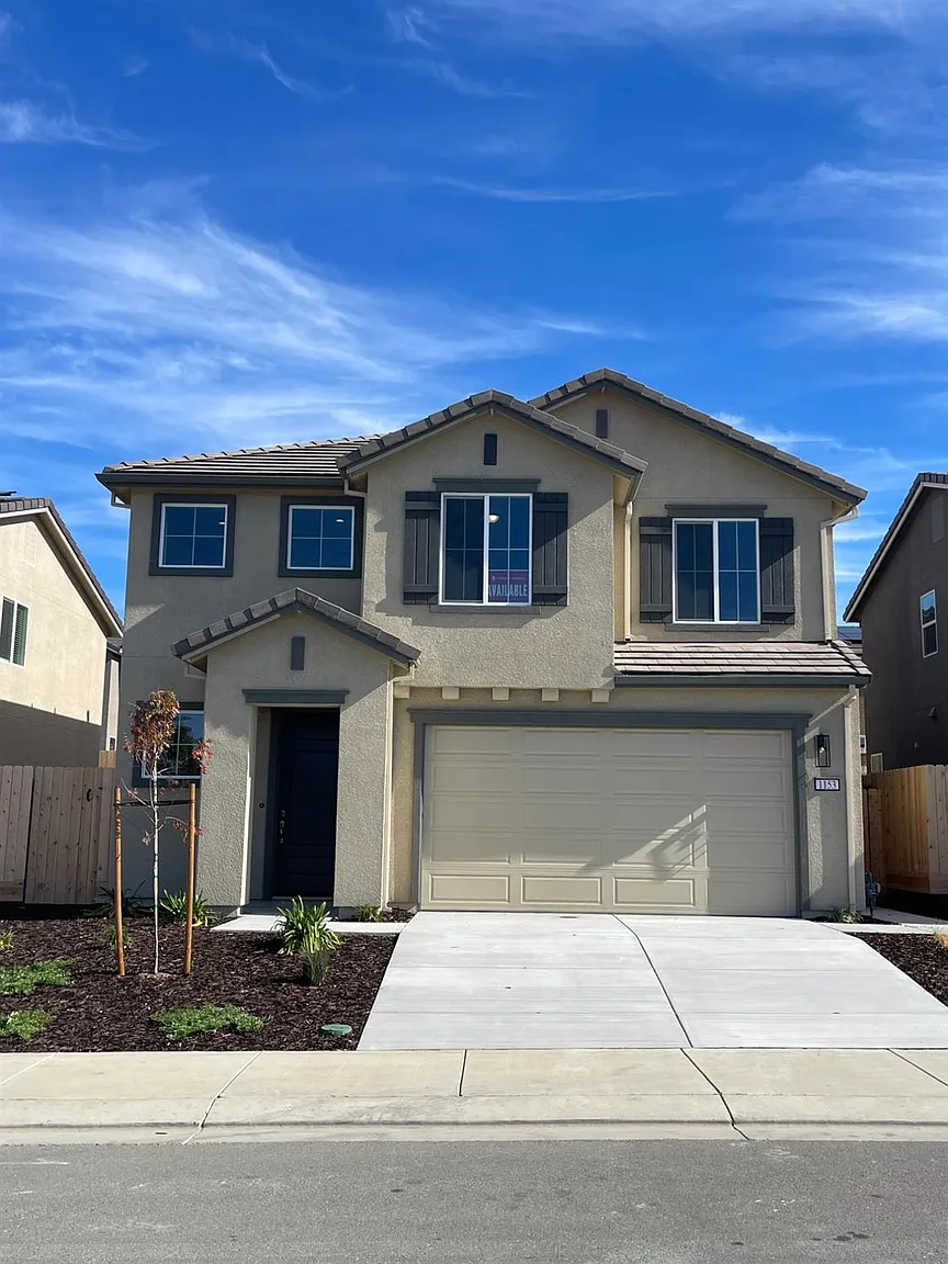 1153 Coyote Peak Way photo 1