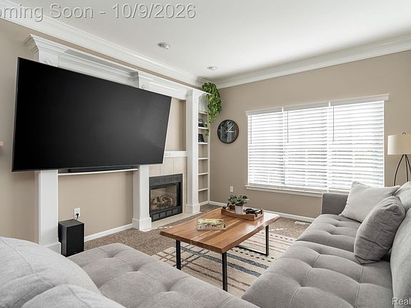 3rd image of 5764 Acorn Ln