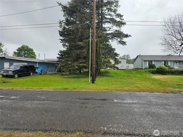 607 N 2nd Street, Westport, WA 98595