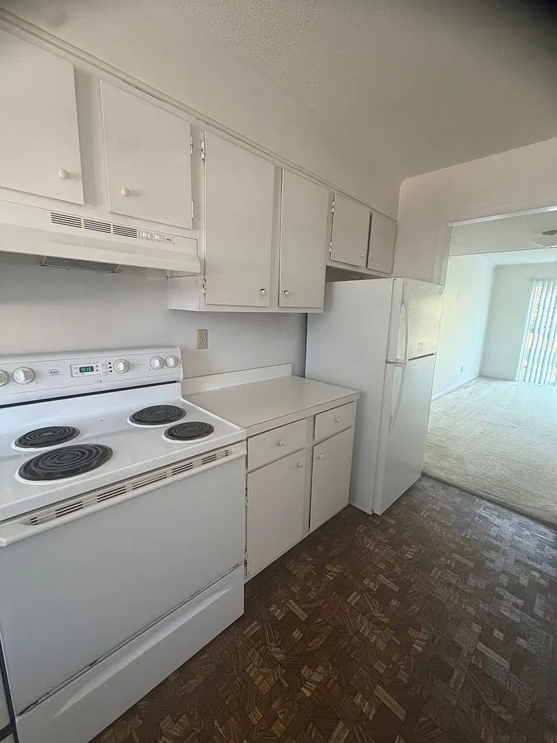 Charming 2bd 1.5ba — Photo 1