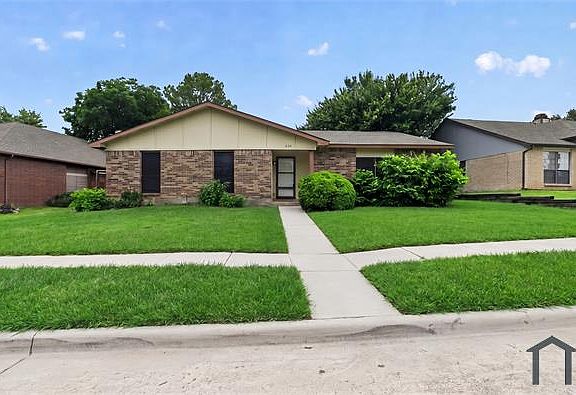 2nd image of 3104 Canterbury Ln