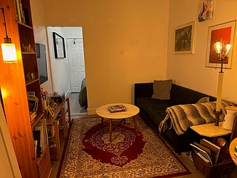 Rented by R New York