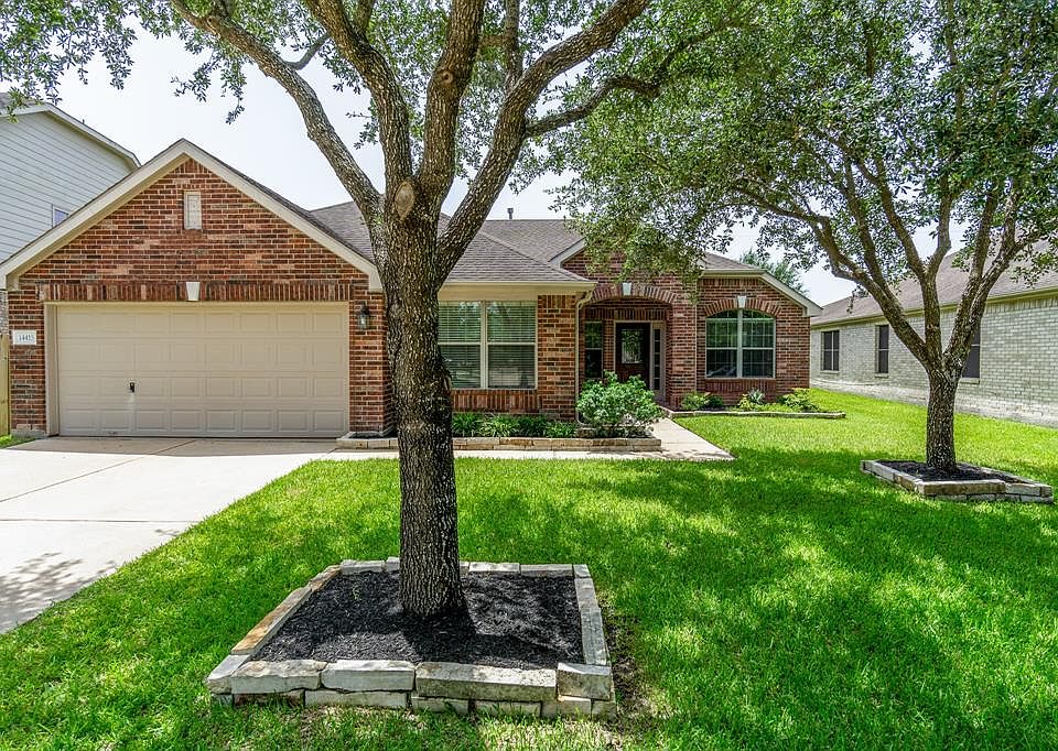 Spectacular 4/2 one story home with over 2,300 Sq Ft located in Cypress Point Lake Estates.