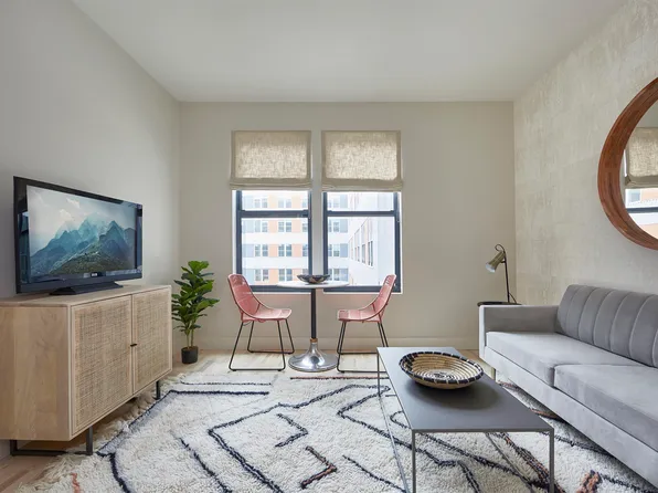 400 Claremont Avenue image 2 of 25