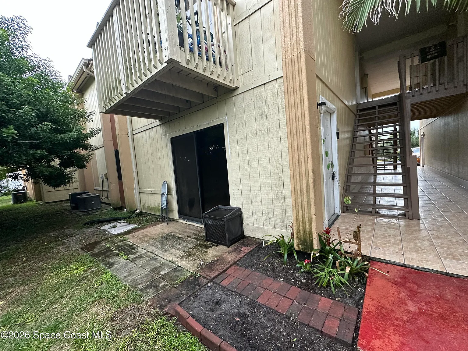 2101 Forest Knoll Dr NE — Photo 1